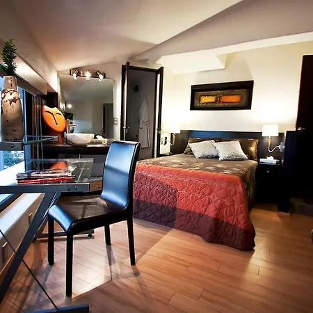 Aztic Hotel And Executive Suites