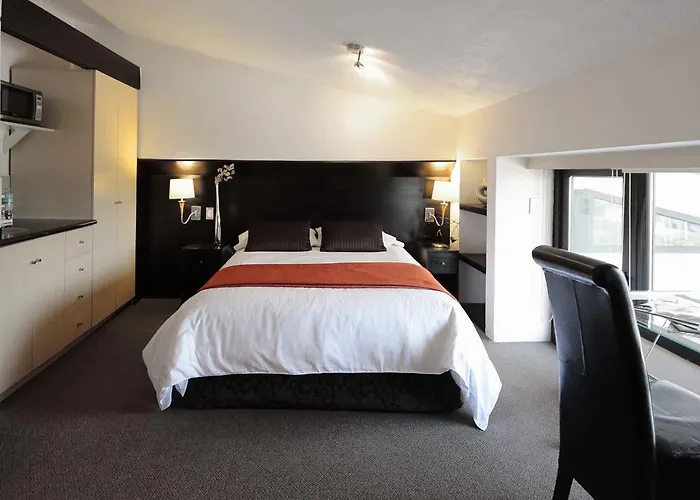 Aztic And Executive Hotel 4*