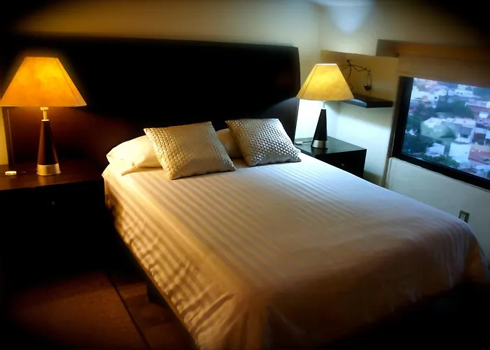 Aztic And Executive Hotel