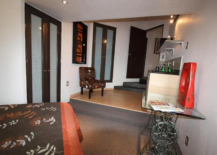 Hotel Aztic And Executive