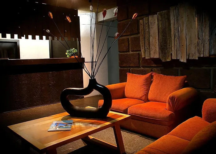 Aztic And Executive Hotel 4*